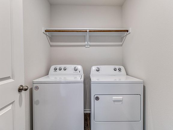 5th image of 2315 San Jacinto Way