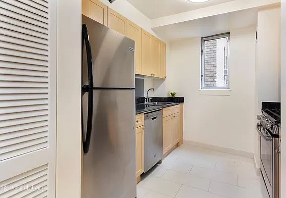 2nd image of 308 E 38th St APT 5A