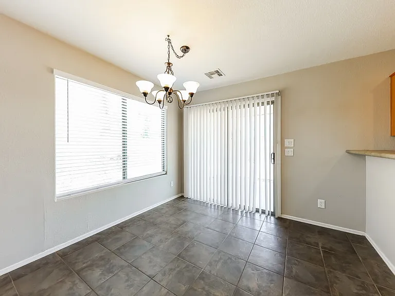 13122 W Clarendon Ave — Photo 5
