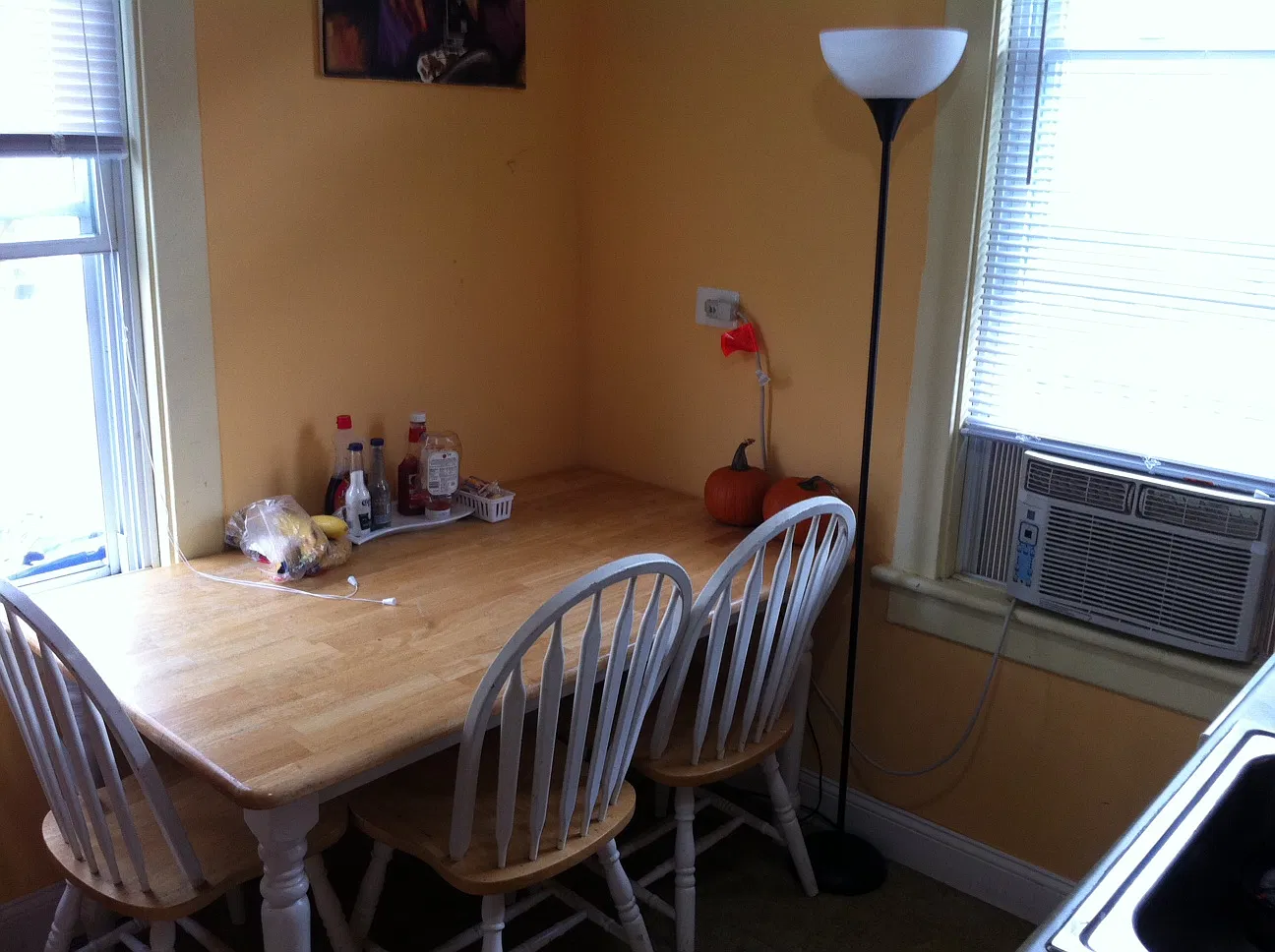 2 bed, 1100 sqft, $2,100 — Photo 3
