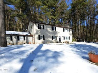 2561 Mount Clay Dr, Effort, PA 18330