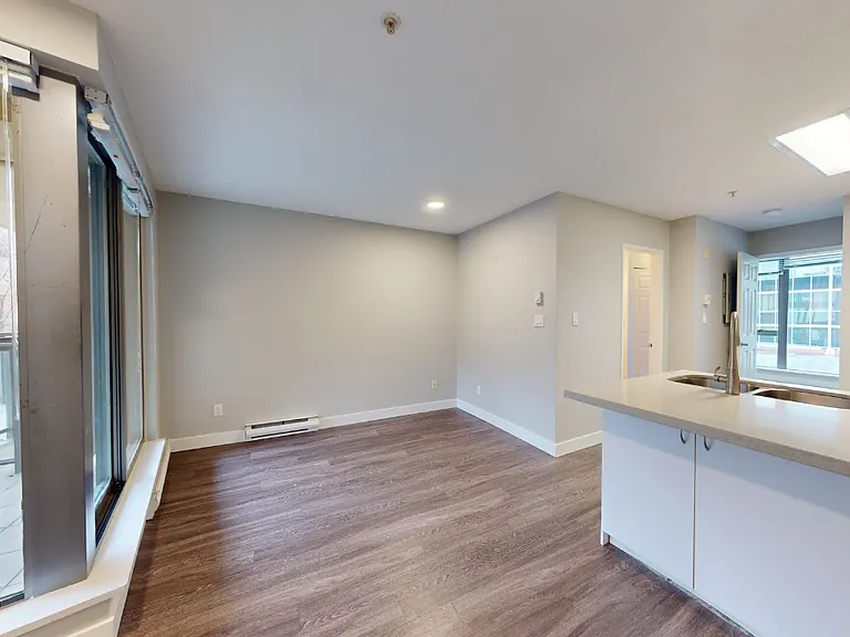 1028 Alberni St #406 — Photo 4