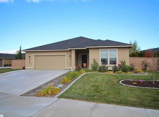 4701 Cathedral Dr, Pasco, WA