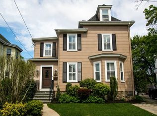 32 Lincoln St, Milton, MA 02186