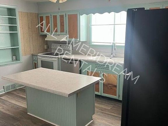 3rd image of 601 South St #A