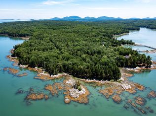 5 Seal Point Rd, Ellsworth, ME 04605