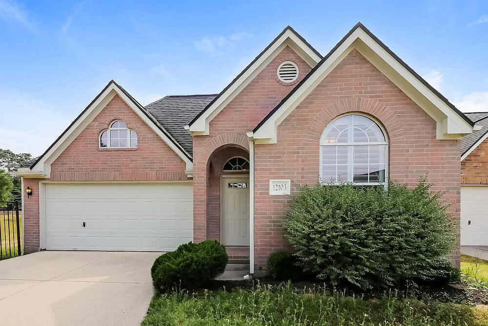 3 bed, 2.0 bath, 1505 sqft, $2,290 — Photo 1