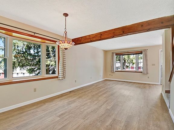 5th image of 51 Fox Meadow Rd APT H