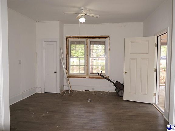 4th image of 1586 S Main St