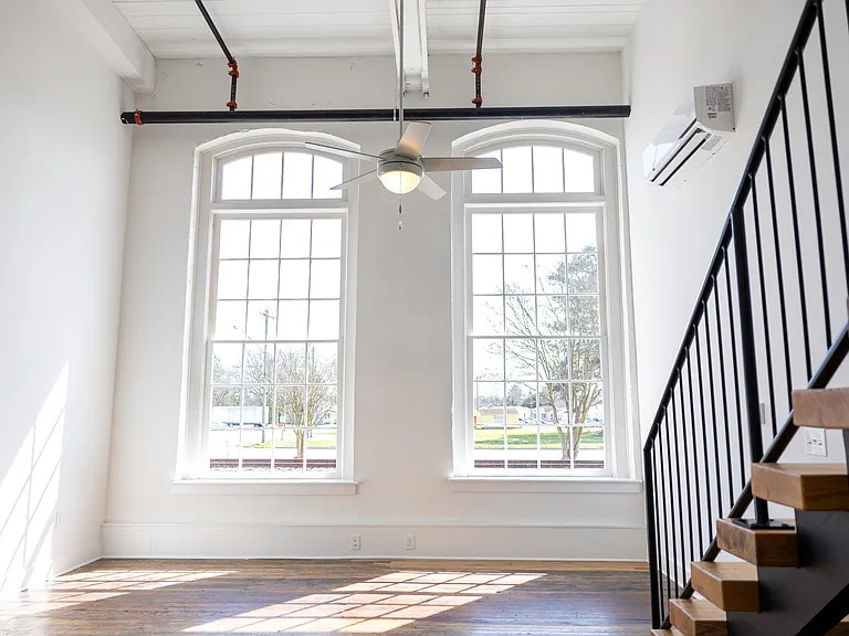 Overton Lofts — Photo 15