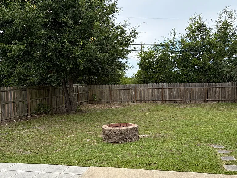 Backyard w/ Firepit