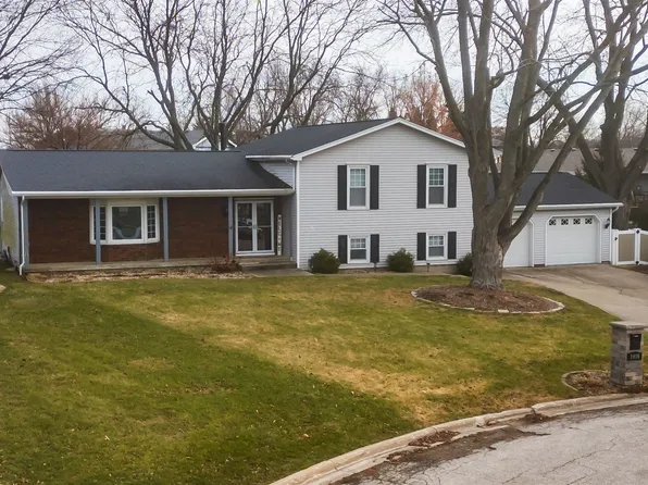 1409 Bird Ct, Normal, IL 61761