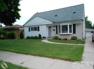 29364 Fairfield Dr, Warren, MI 48088