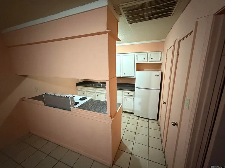 6879 Cezanne Ave #C — Photo 3
