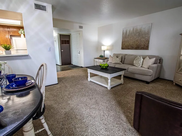 ONE MONTH FREE! APPLY FREE! VIRTUAL TOURS! — Photo 56