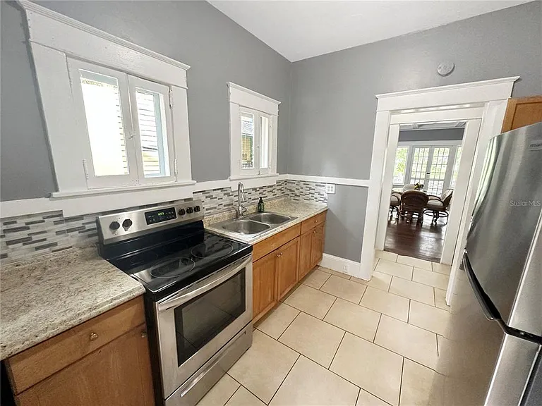 805 S Park Ave — Photo 11