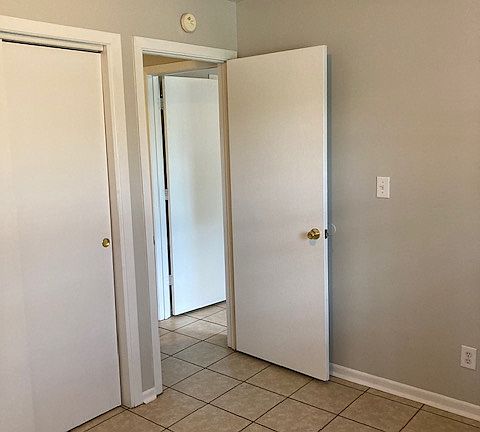 4th image of 3242 N Pawnee Dr