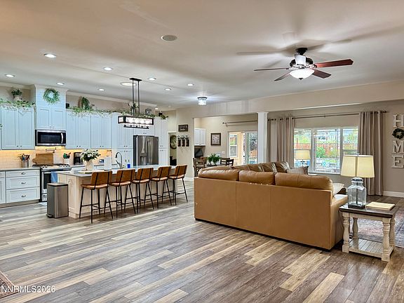 5th image of 212 Riparian Way