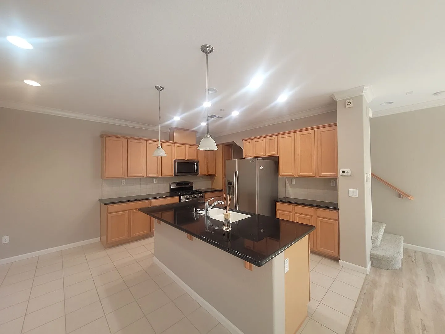 Charming, spacious 2 story home in Camden Place in Citrus Heights — Photo 3