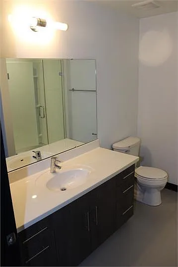 1530 N Jackson St #402 — Photo 10