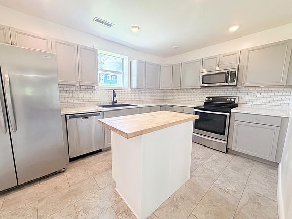 2nd image of 336 Bristow Rd