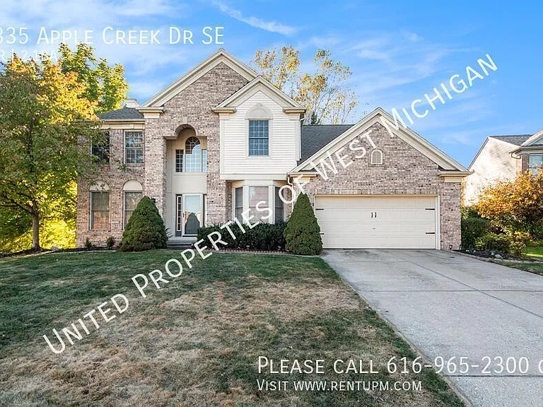 1335 Apple Creek Dr SE — Photo 1