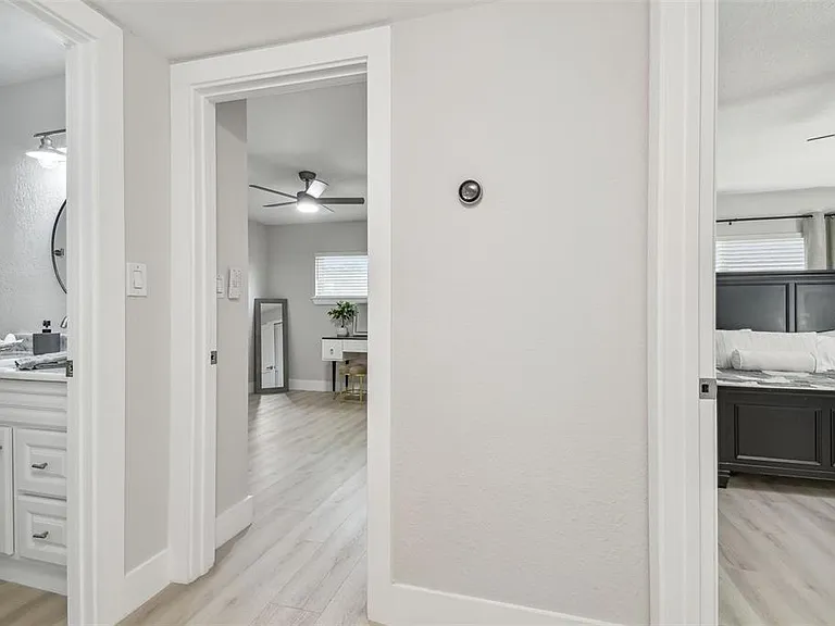 3922 Fontainebleau Dr — Photo 22