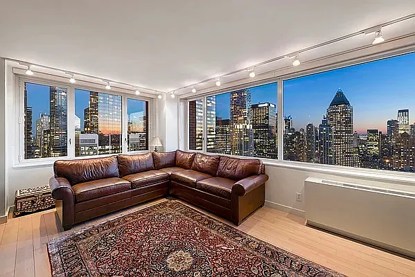 Rented by Marc Alloul, LREB | media 21