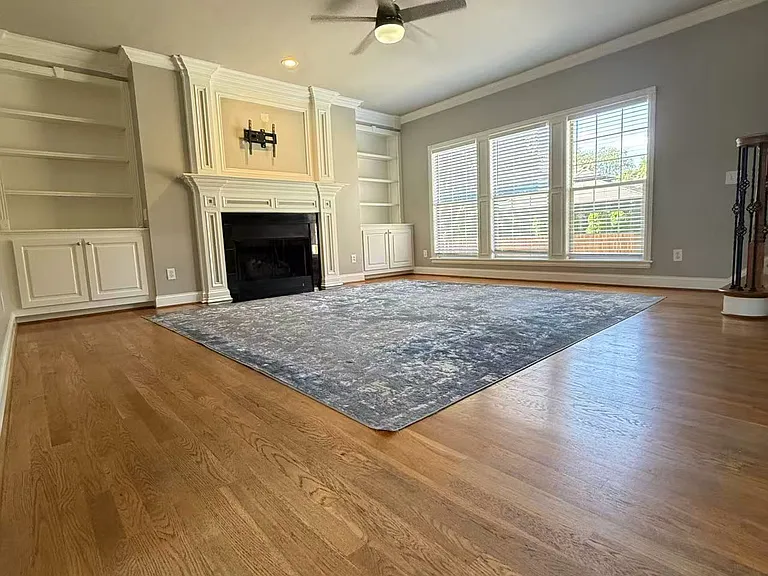 2128 Roswell Dr — Photo 5