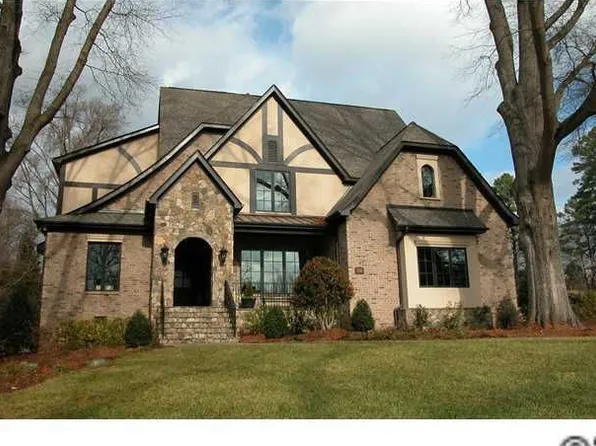 2146 Brookwood Rd, Charlotte, NC 28211