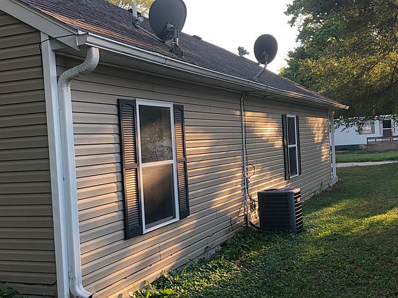 North Side w/ Heat Pump