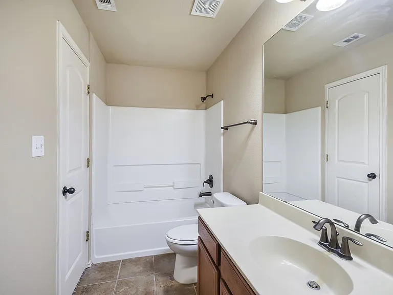 1508B Muirfield Bend Dr — Photo 17