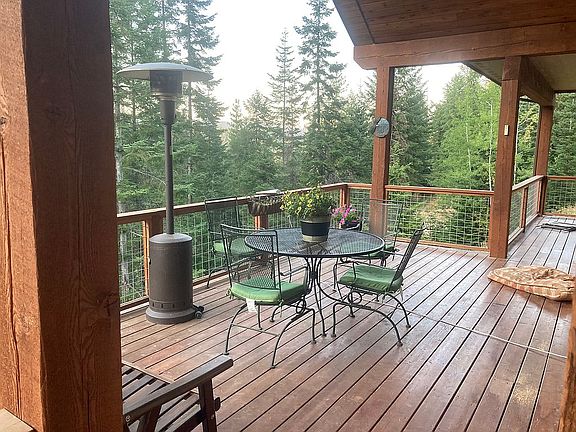 Deck on front of home