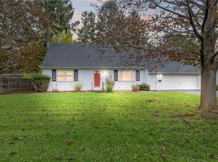 108 Canfield Dr, Syracuse, NY 13219