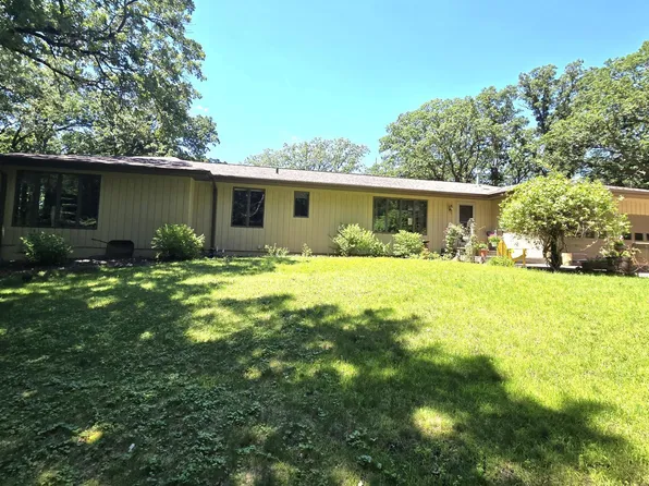 21200 5th St NW, New London, MN 56273