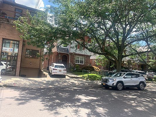 2nd image of 6348 Alderton St APT 3R