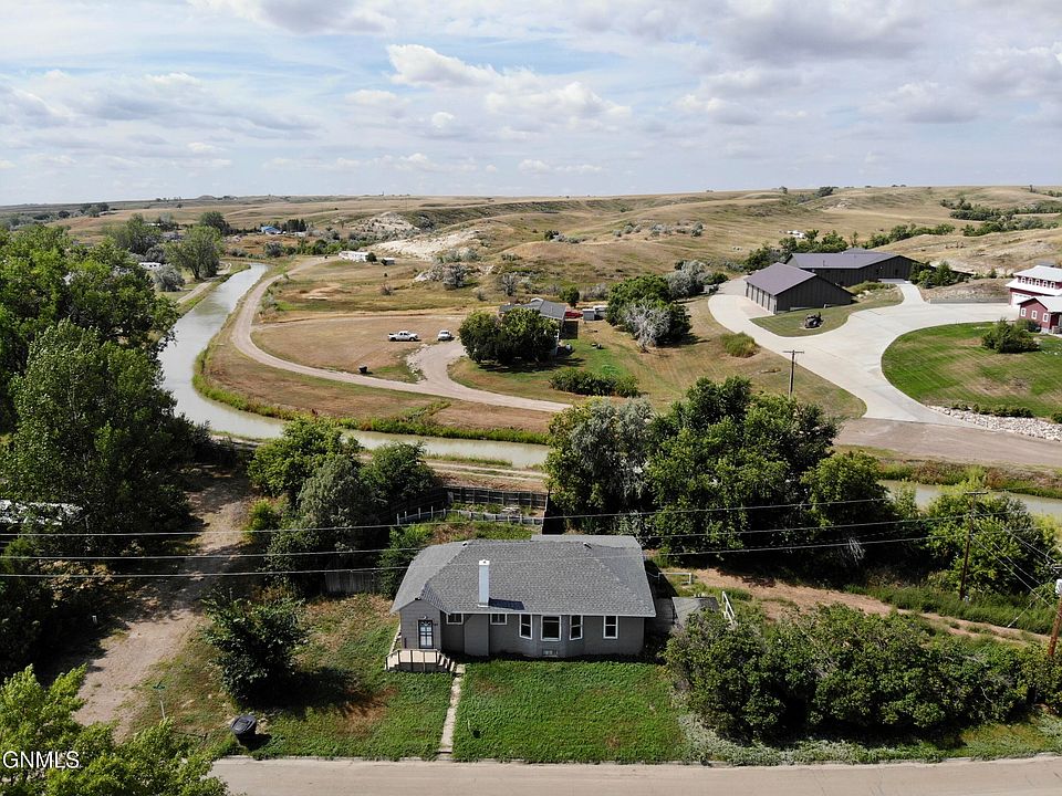 417 Grand Ave, Fairview, MT 59221 Zillow