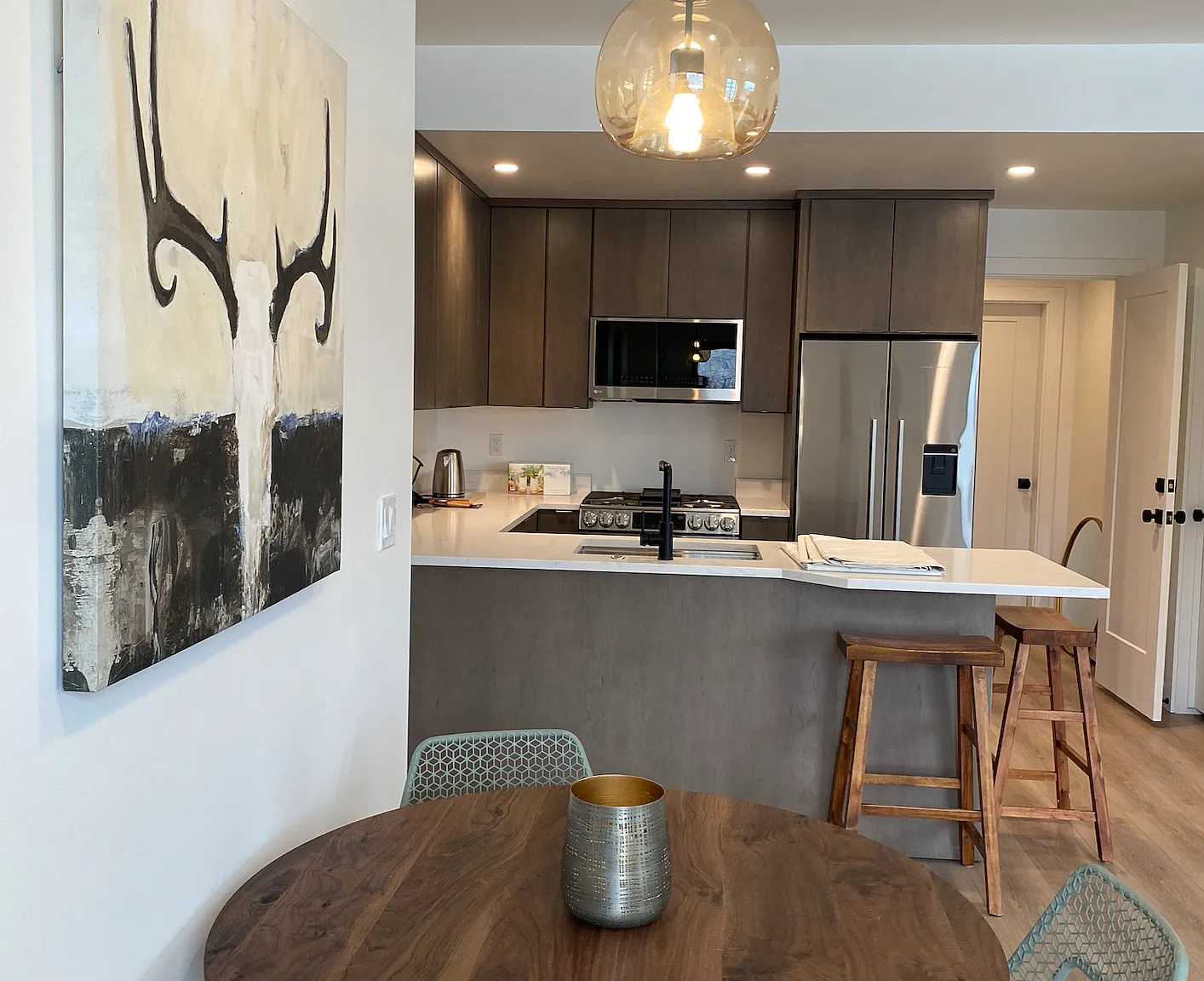 1 bed, 825 sqft, $2,000 — Photo 4