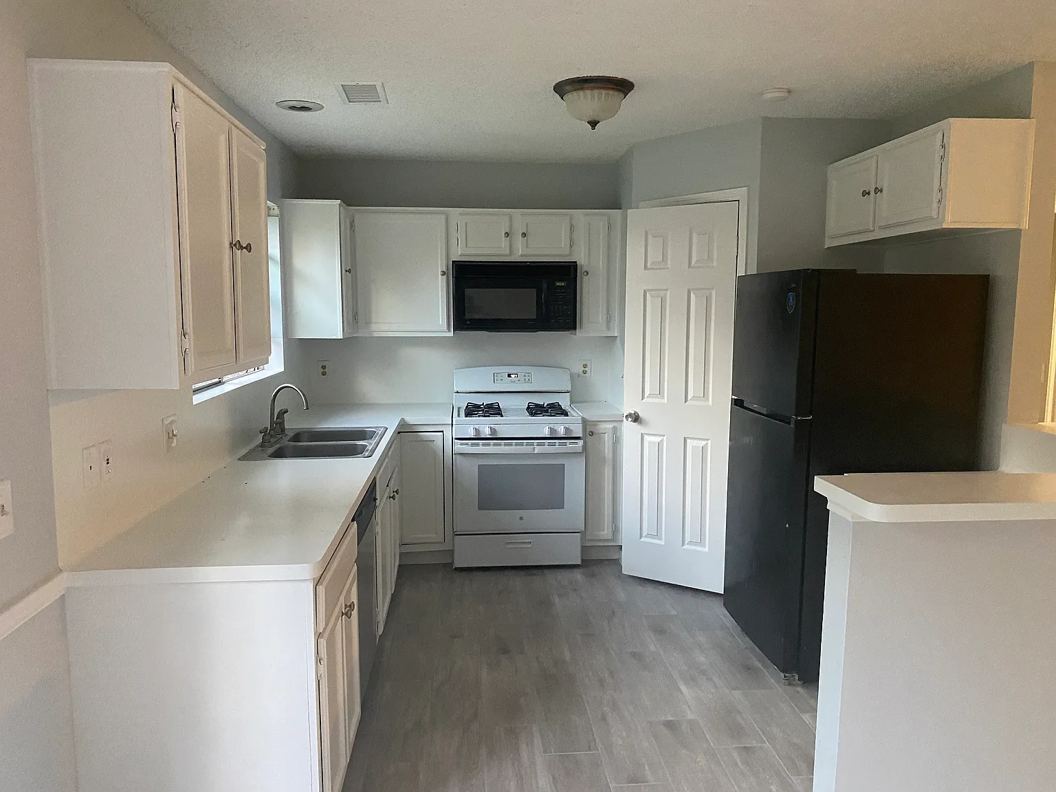 3 bed, 1482 sqft, $1,850 — Photo 4
