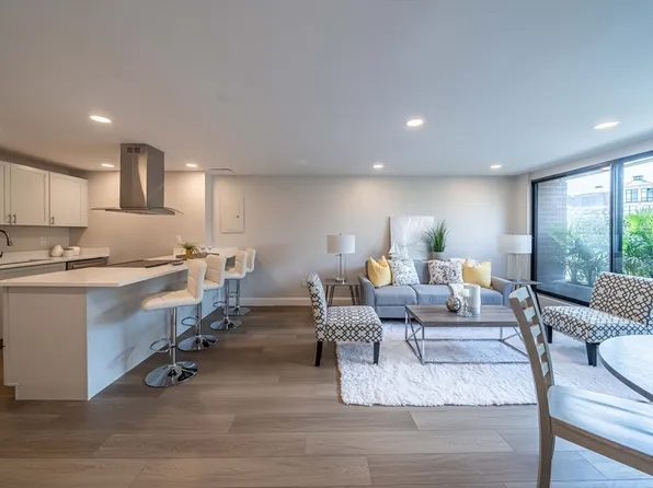 1105 Massachusetts Ave APT 1C, Cambridge, MA 02138