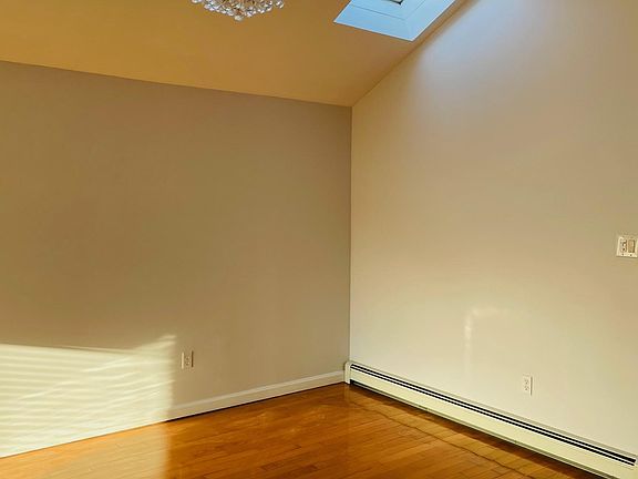 5th image of 47 197th St #2