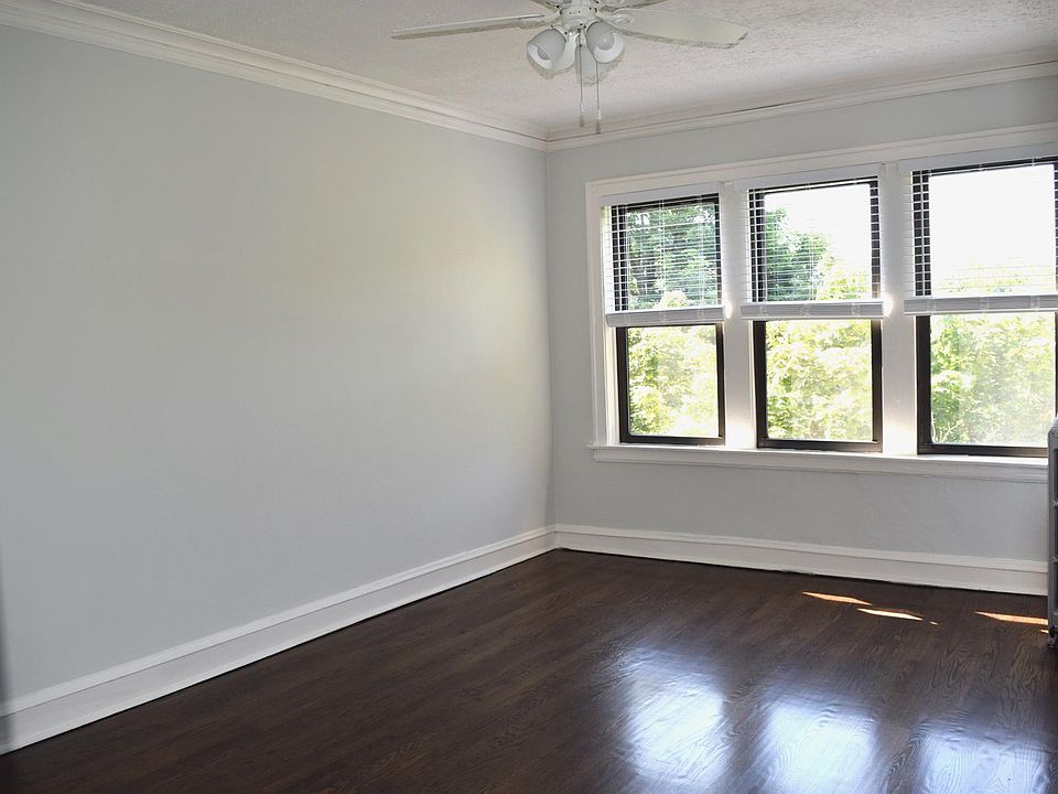 1st image of 2334 W School St #3