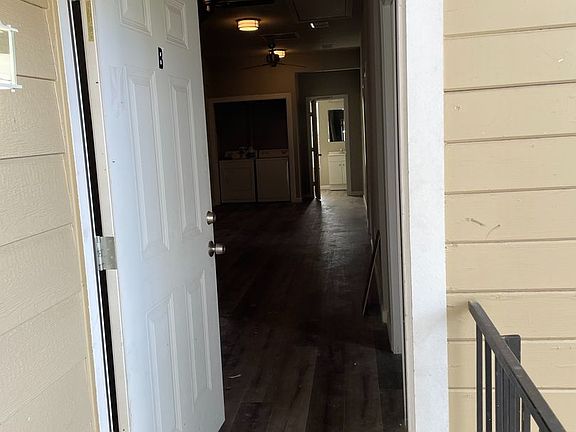 2nd image of 1010 W 25th St #B