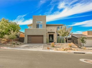 7077 Lagrange Point St, Spring Valley, NV 89148