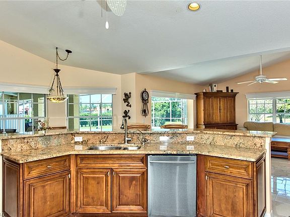 3rd image of 24869 Galicia Ave