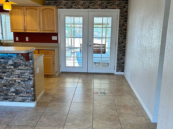 5th image of 2720 Shasta Ln