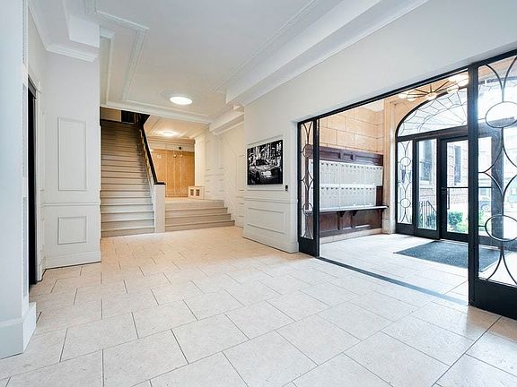 4th image of 1059 Union St APT 3D