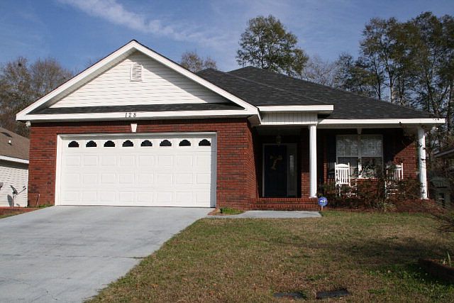 1st image of 128 Elmwood Dr