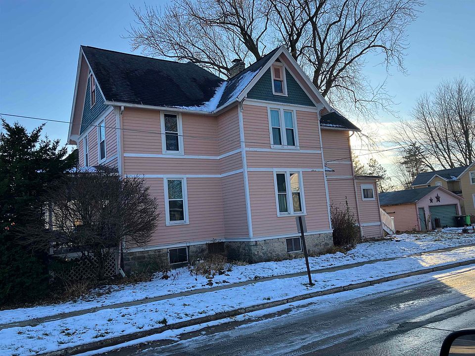 2nd image of 518 N Center St