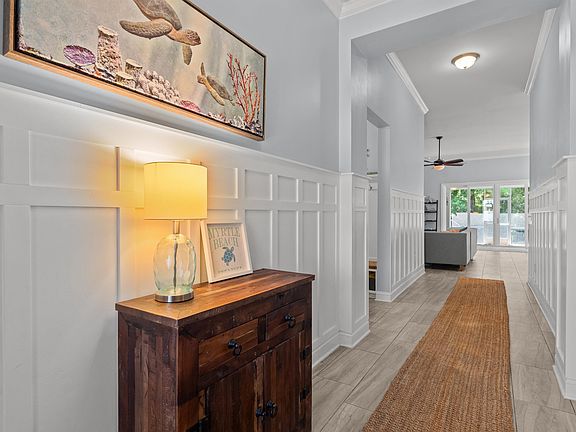5th image of 1491 Parish Way